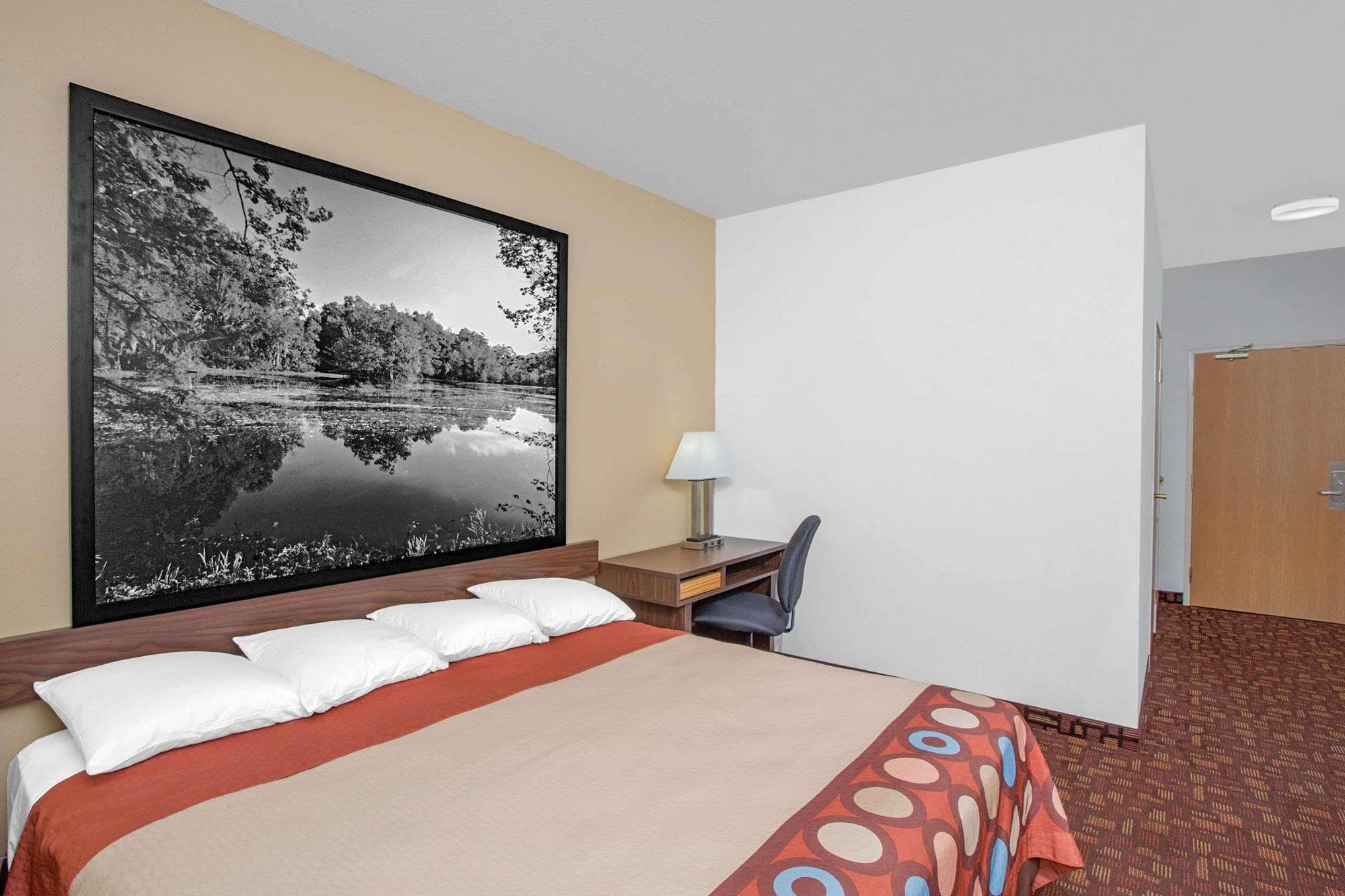 Super 8 By Wyndham Three Rivers Esterno foto